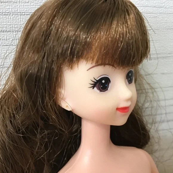 MIMI World Korean Fashion Doll - Picture 13 of 14